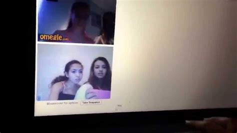 Un usuario del sitio de videochat <strong>Omegle</strong> dice que se encontró un video antiguo de sí mismo llevando a cabo actos sexuales como si estuviera ocurriendo en directo. . Omegle por